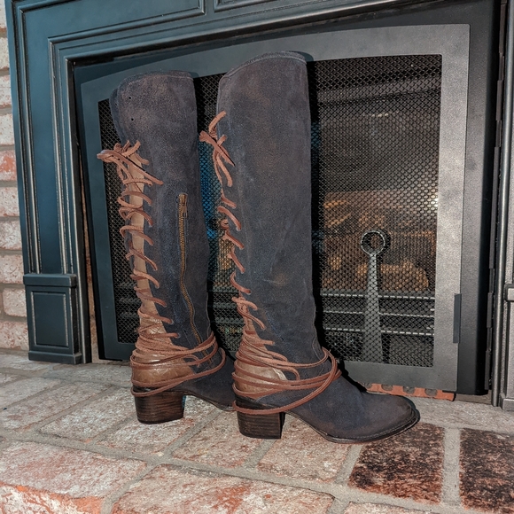 FreeBird Coal Navy Blue Suede Lace Up Corset Boots Size 7 - Picture 16 of 16